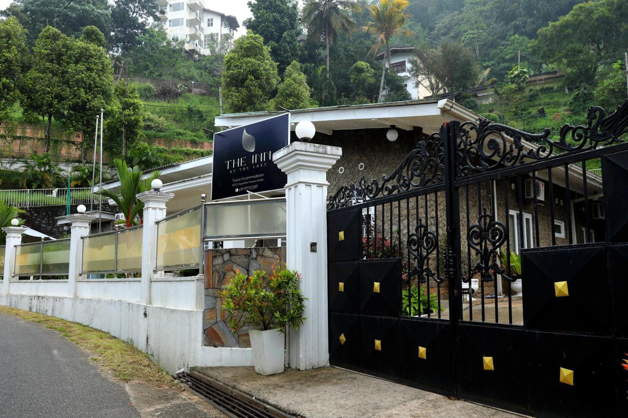 Funk Bunks - By The Lake Kandy Extérieur photo
